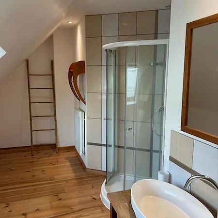 Semesterbostad Petit Loft, Maison Bord De Pirou