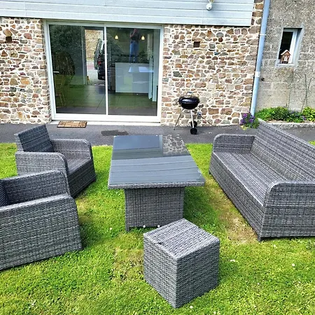 Semesterbostad Petit Loft, Maison Bord De *